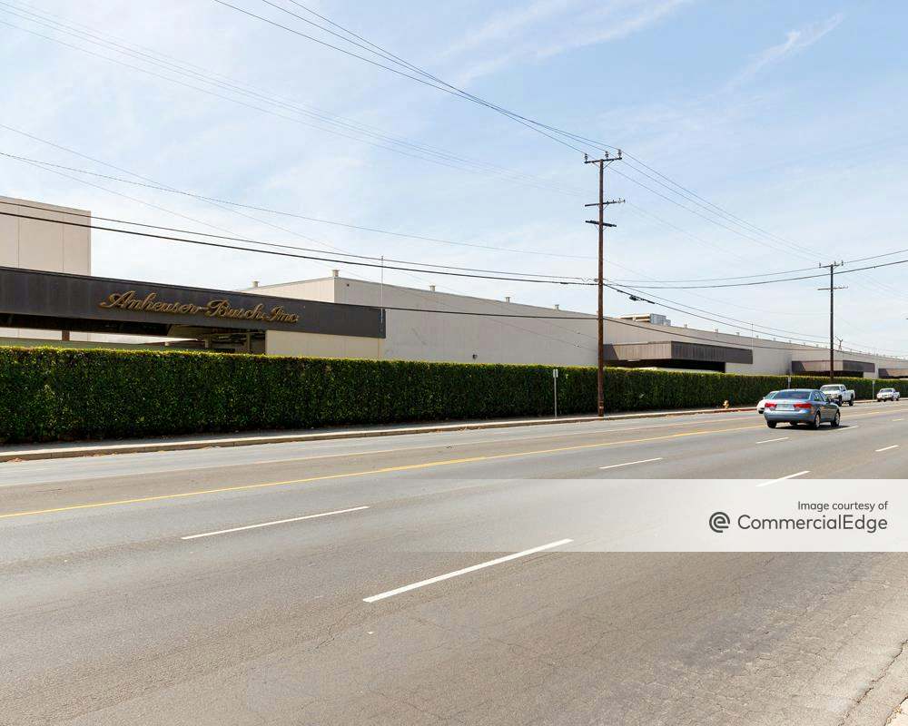 15800 Roscoe Blvd, Van Nuys, CA Industrial Space